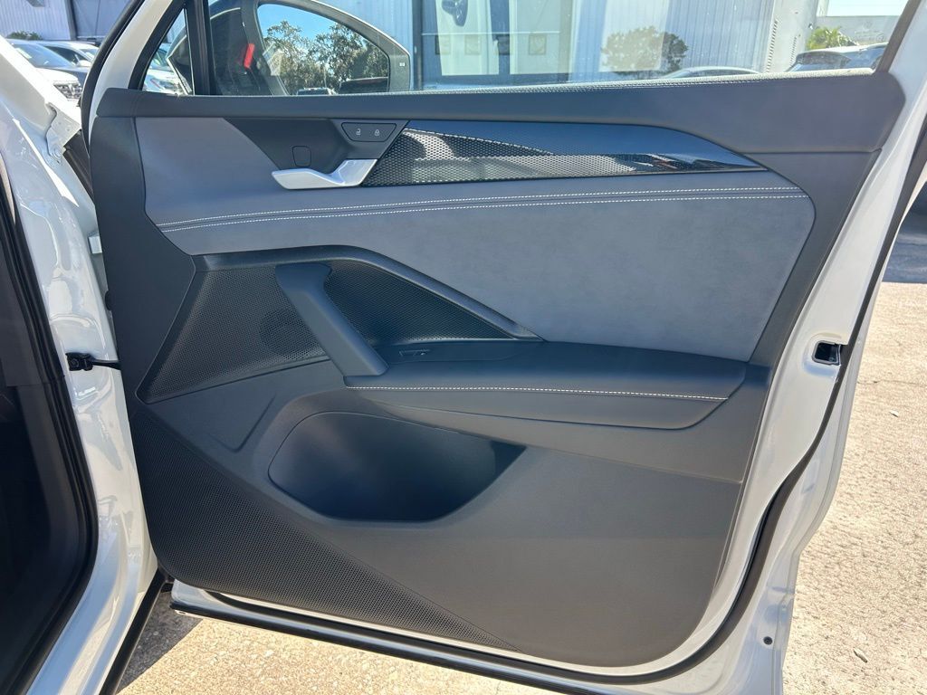 2026 Volkswagen Tiguan 2.0T SE R-Line Black Tampa FL