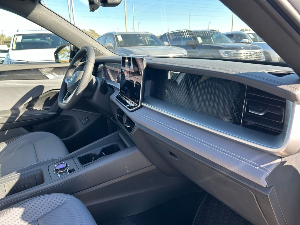 2026 Volkswagen Tiguan 2.0T SE R-Line Black Tampa FL