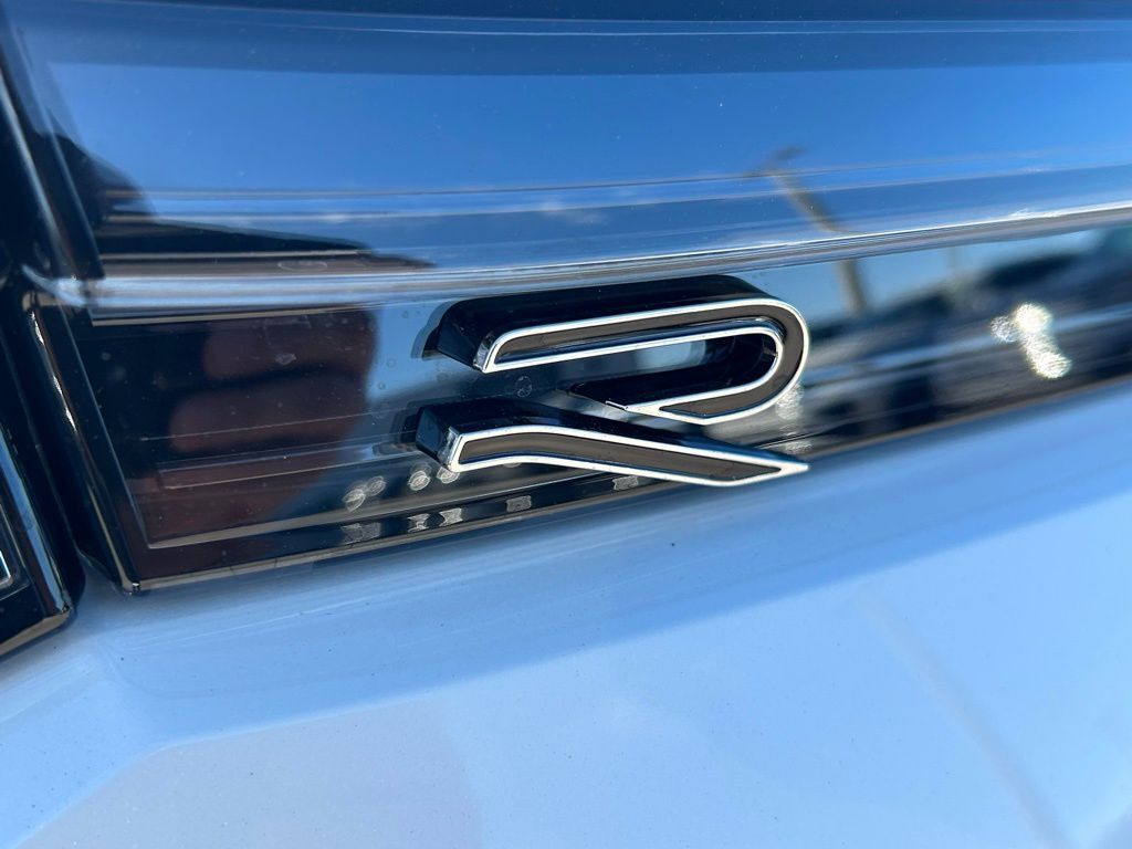 2026 Volkswagen Tiguan 2.0T SE R-Line Black Tampa FL