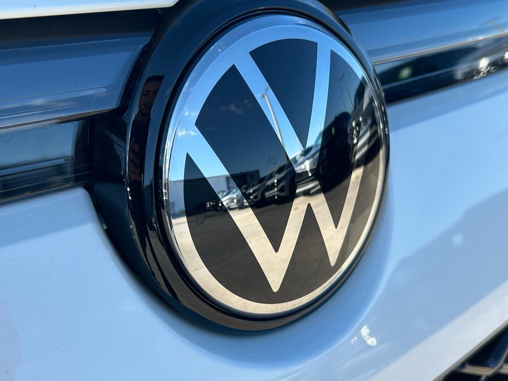 2026 Volkswagen Tiguan 2.0T SE R-Line Black Tampa FL