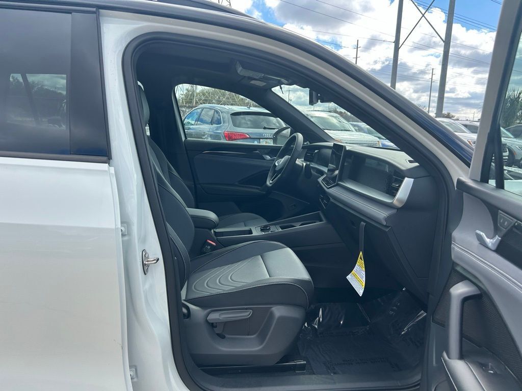 2026 Volkswagen Tiguan 2.0T SE R-Line Black Tampa FL