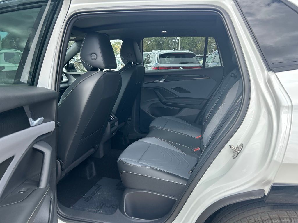 2026 Volkswagen Tiguan 2.0T SE R-Line Black Tampa FL