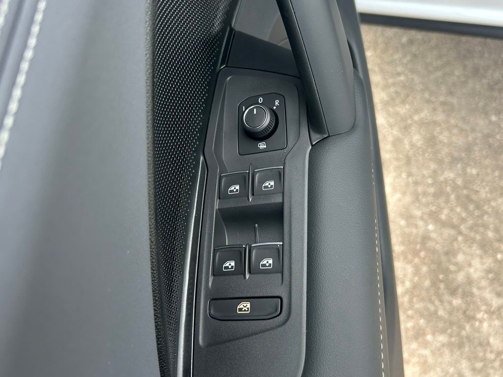 2026 Volkswagen Tiguan 2.0T SE R-Line Black Tampa FL