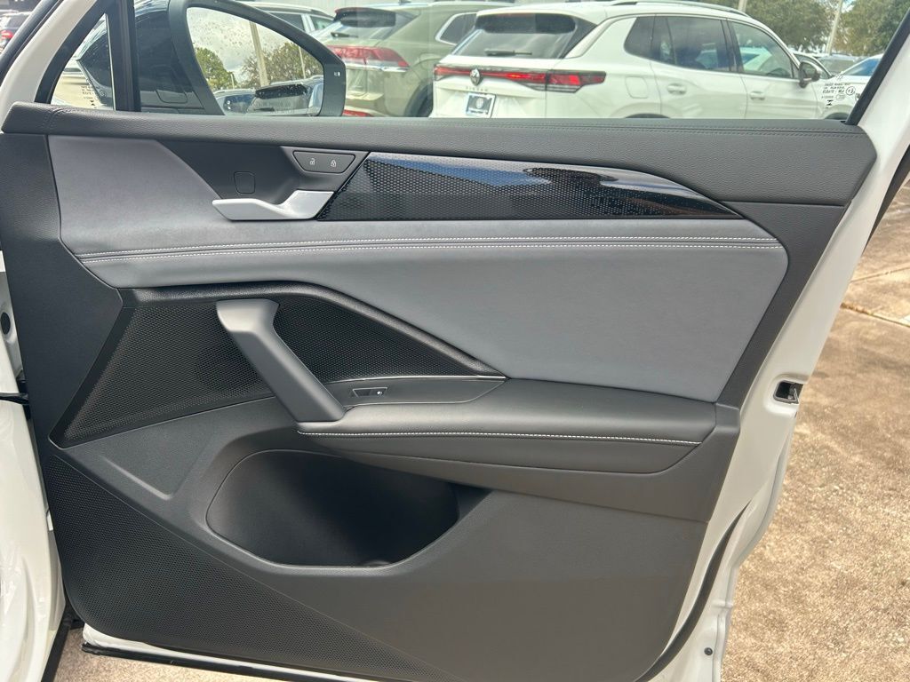 2026 Volkswagen Tiguan 2.0T SE R-Line Black Tampa FL