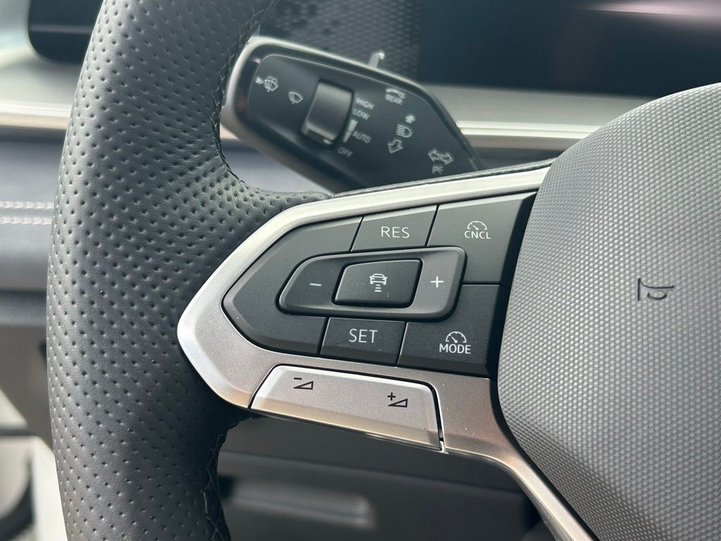 2026 Volkswagen Tiguan 2.0T SE R-Line Black Tampa FL