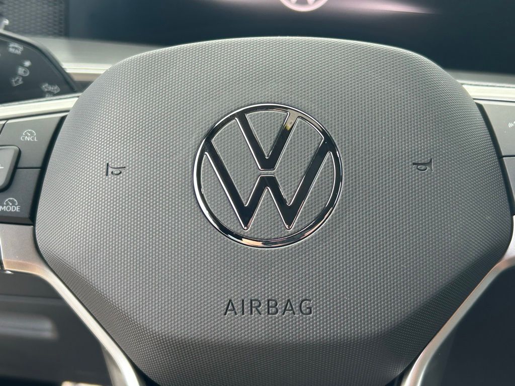 2026 Volkswagen Tiguan 2.0T SE R-Line Black Tampa FL