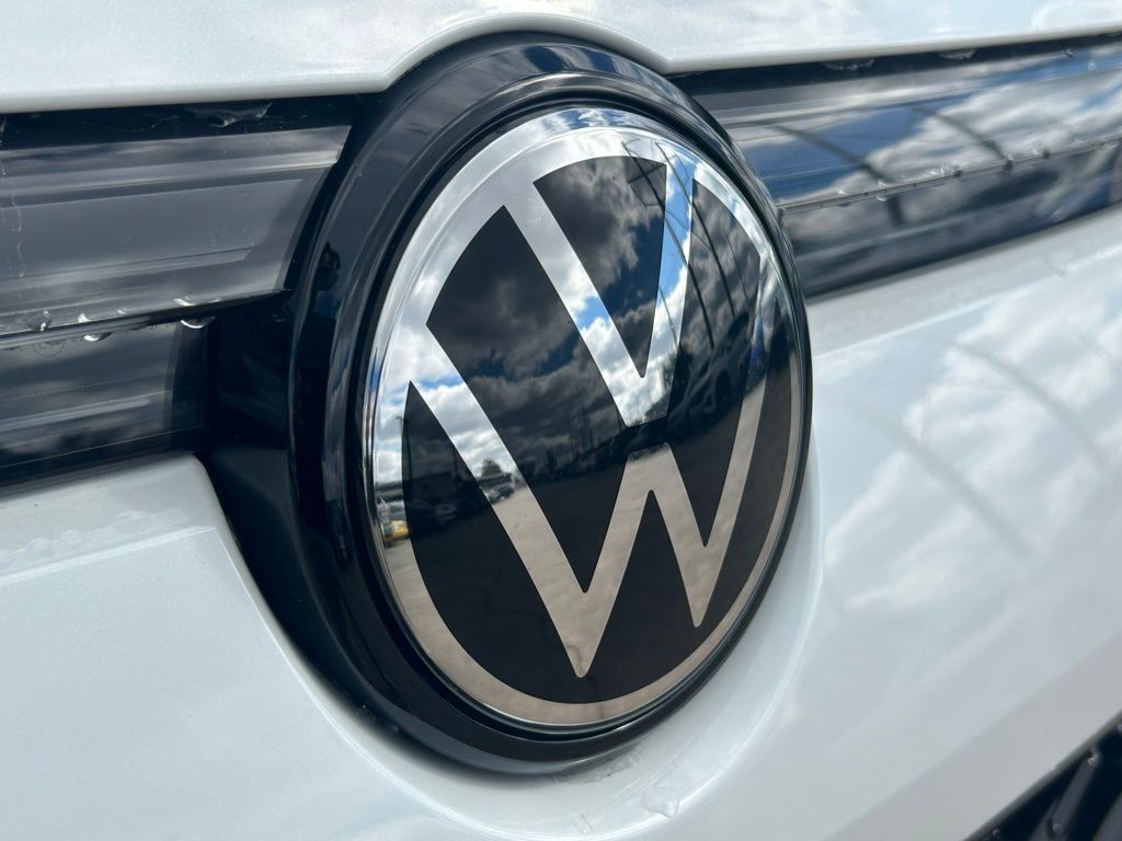 2026 Volkswagen Tiguan 2.0T SE R-Line Black Tampa FL