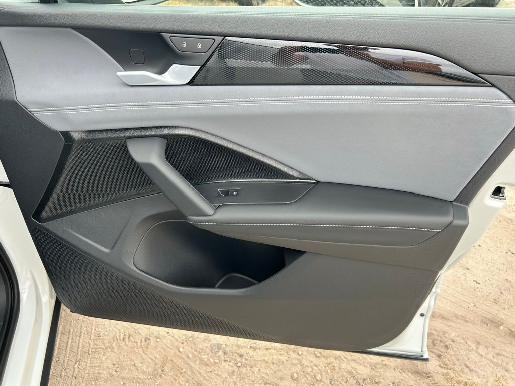 2026 Volkswagen Tiguan 2.0T SE R-Line Black Tampa FL