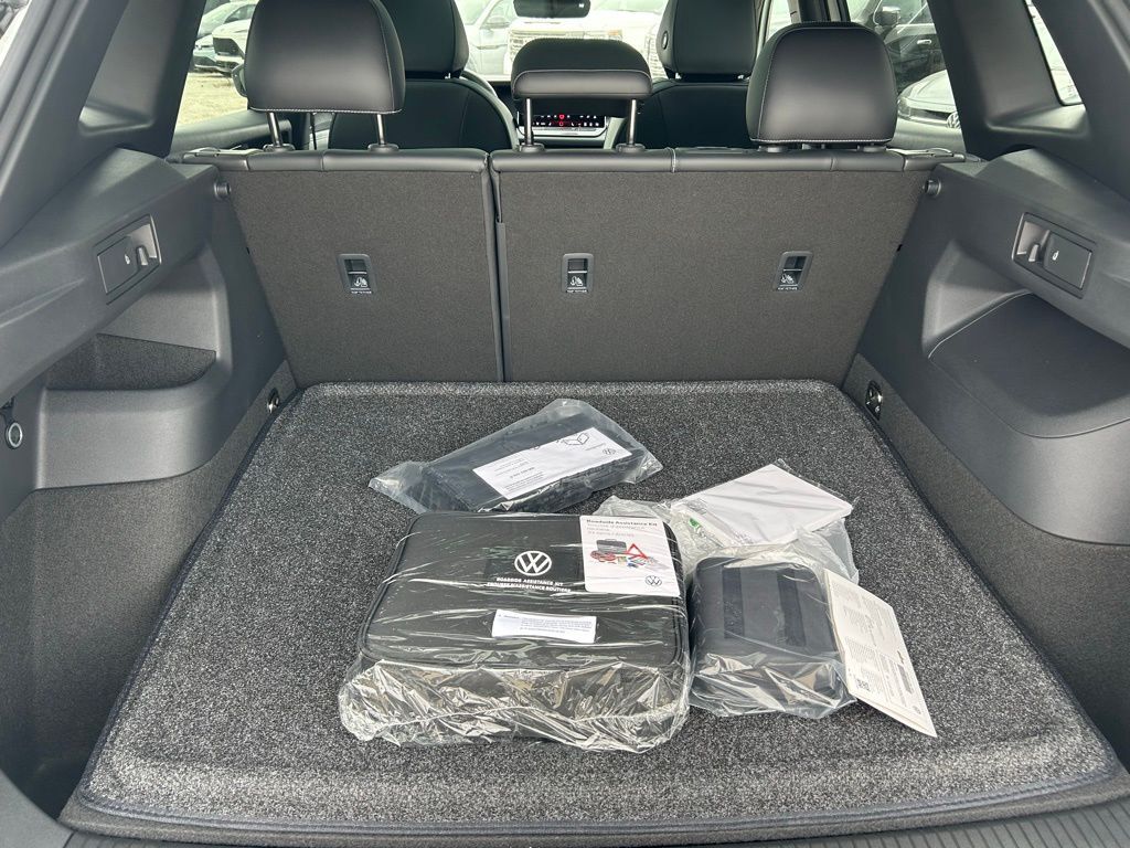 2026 Volkswagen Tiguan 2.0T SE R-Line Black Tampa FL