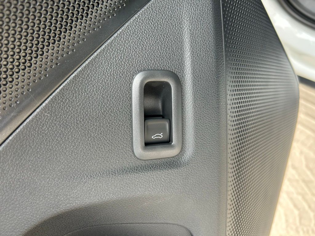 2026 Volkswagen Tiguan 2.0T SE R-Line Black Tampa FL