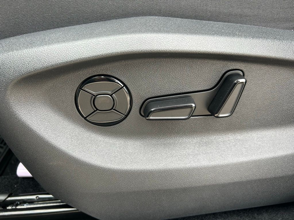 2026 Volkswagen Tiguan 2.0T SE R-Line Black Tampa FL