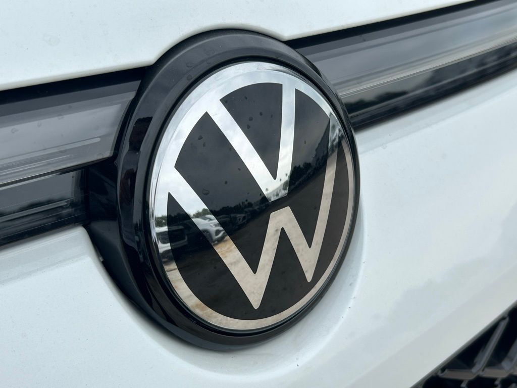 2026 Volkswagen Tiguan 2.0T SE R-Line Black Tampa FL