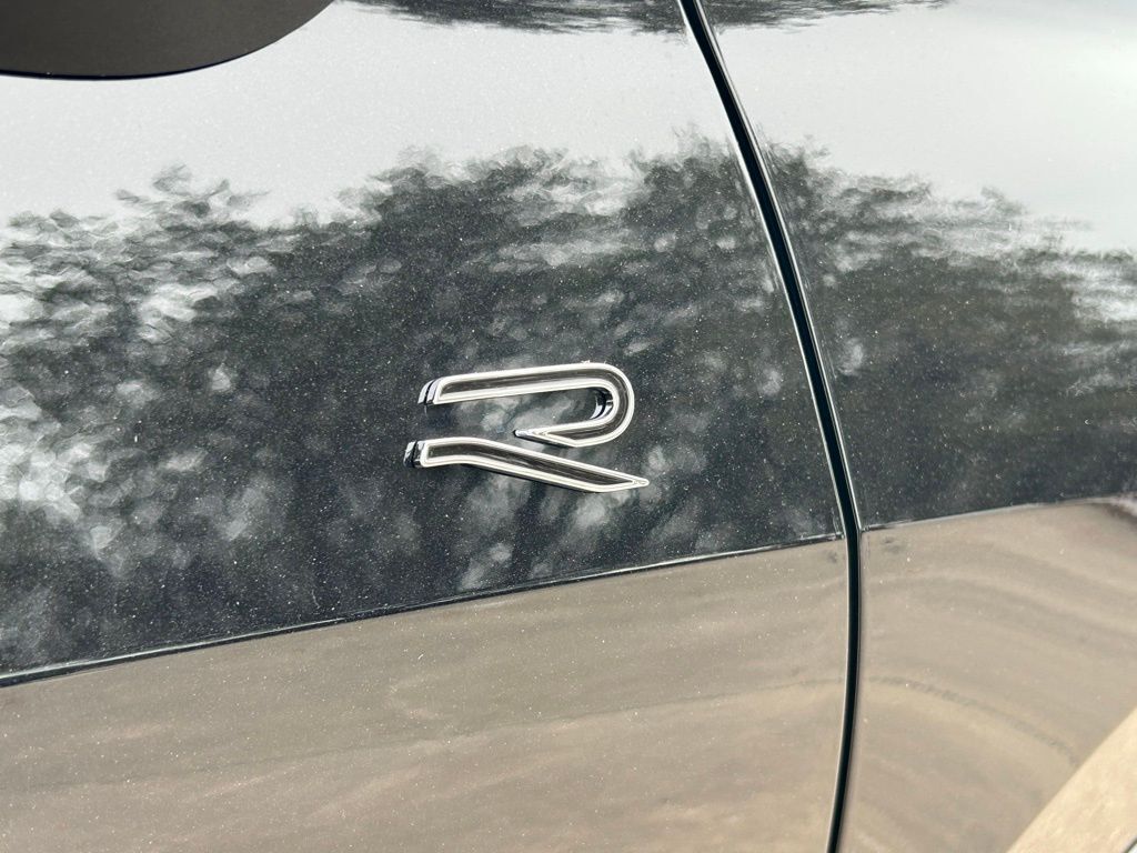 2026 Volkswagen Tiguan 2.0T SE R-Line Black Tampa FL