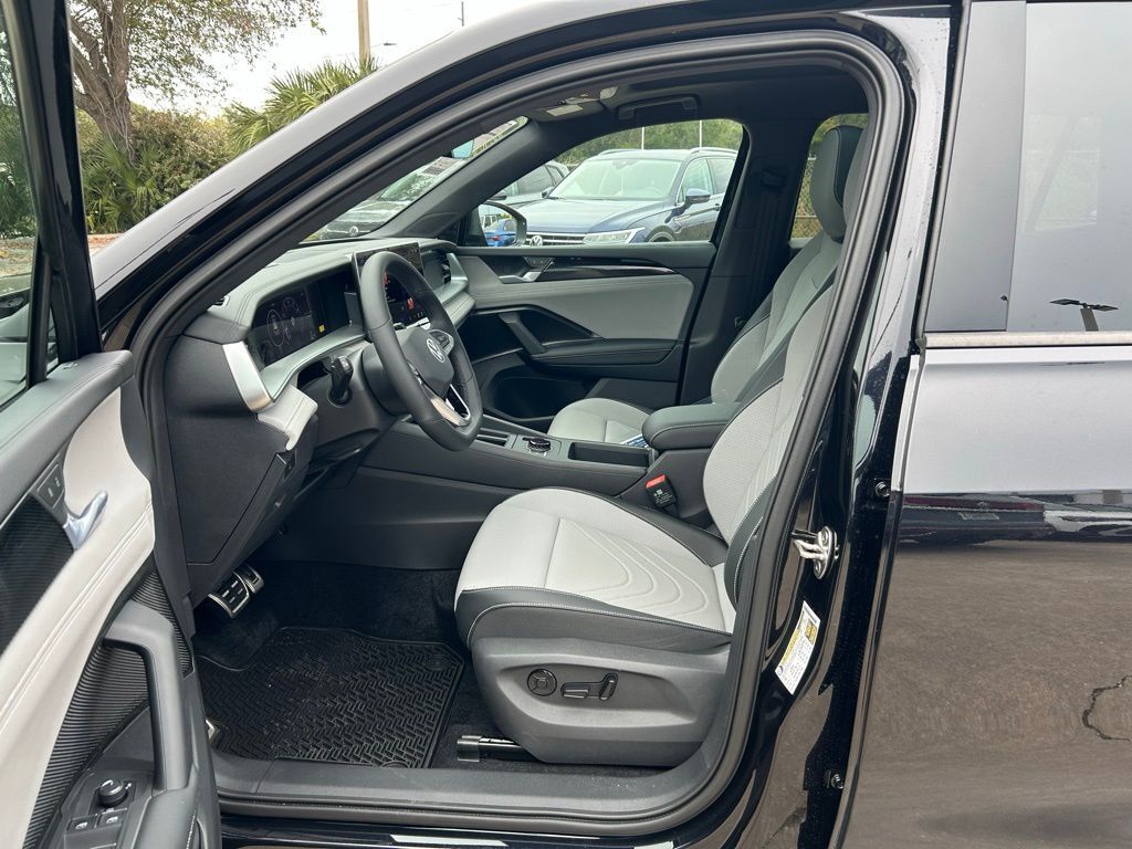 2026 Volkswagen Tiguan 2.0T SE R-Line Black Tampa FL