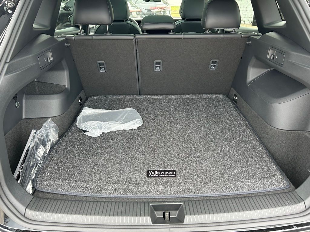 2026 Volkswagen Tiguan 2.0T SE R-Line Black Tampa FL