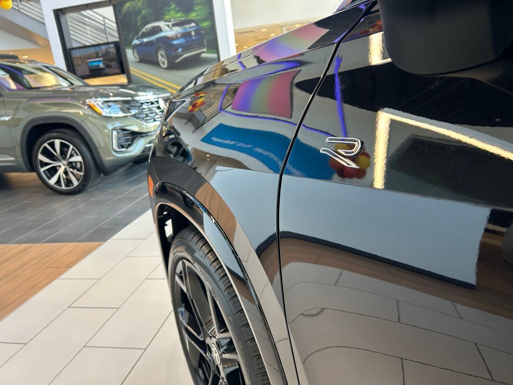 2026 Volkswagen Tiguan 2.0T SE R-Line Black Tampa FL