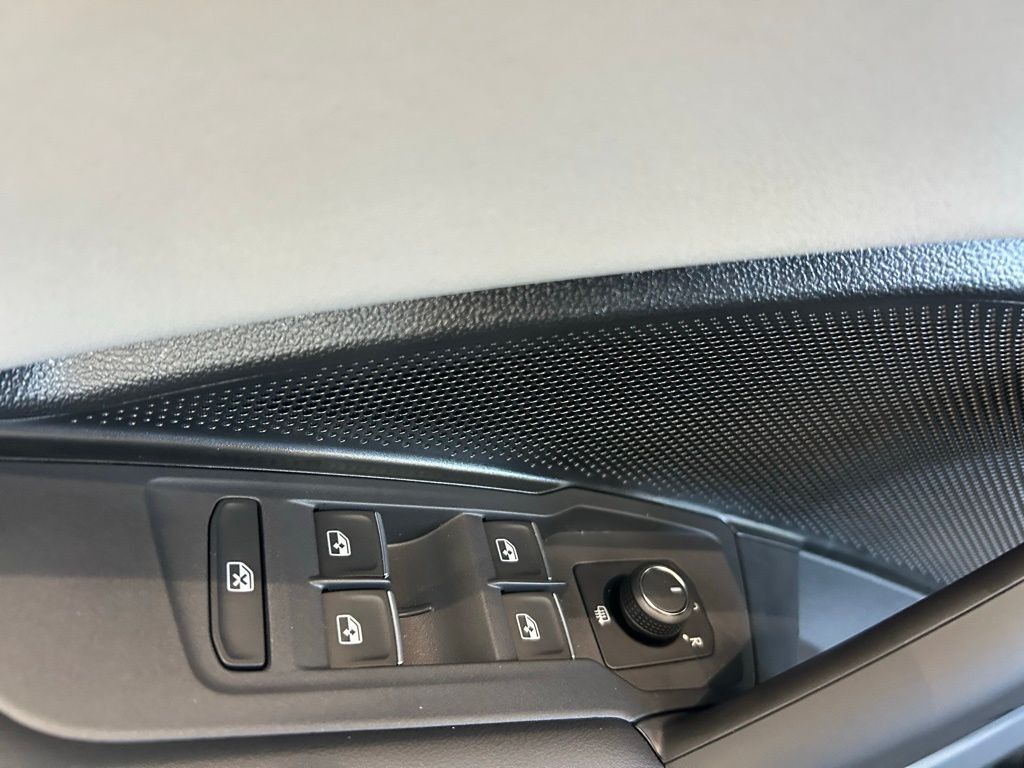 2026 Volkswagen Tiguan 2.0T SE R-Line Black Tampa FL