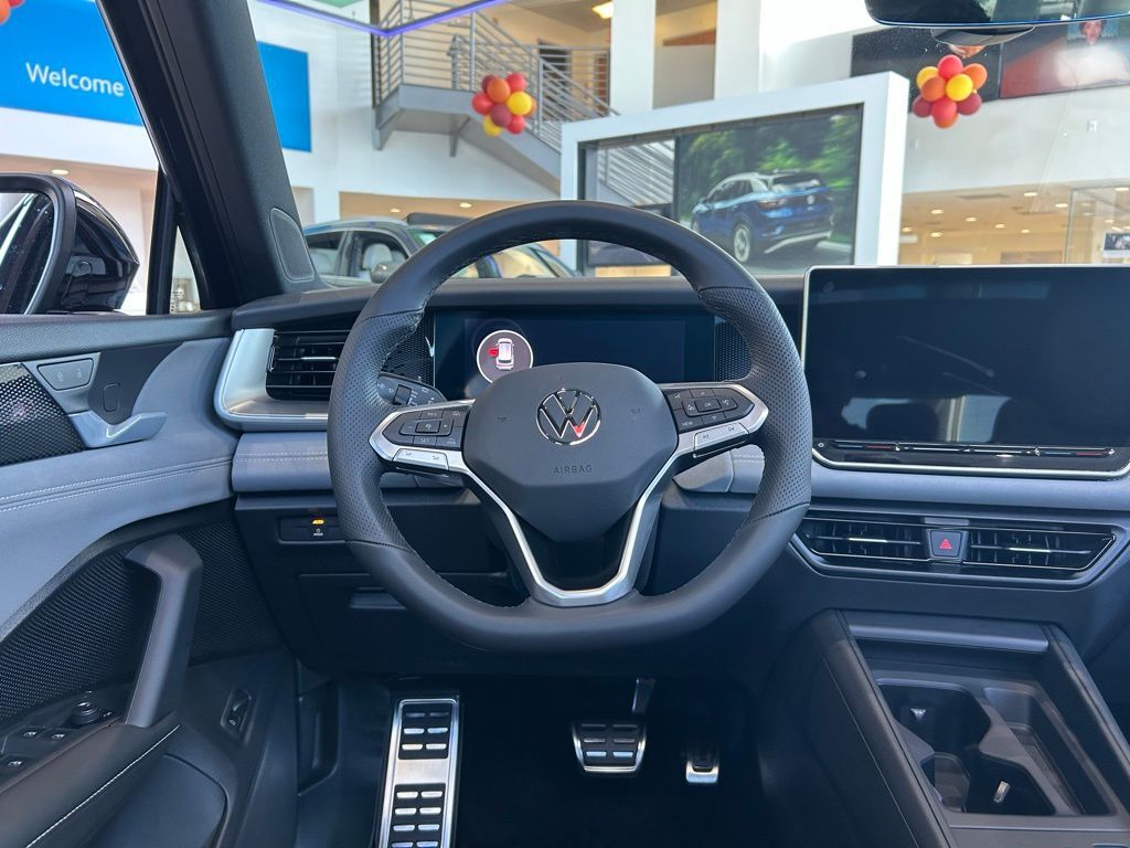 2026 Volkswagen Tiguan 2.0T SE R-Line Black Tampa FL