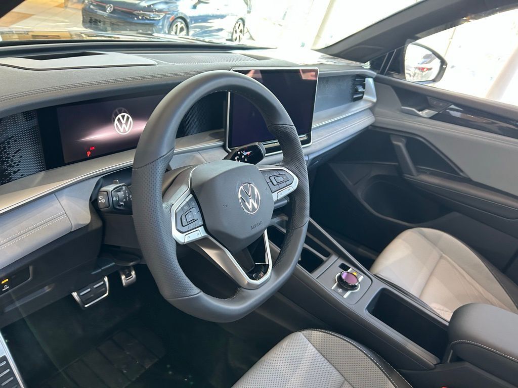 2026 Volkswagen Tiguan 2.0T SE R-Line Black Tampa FL