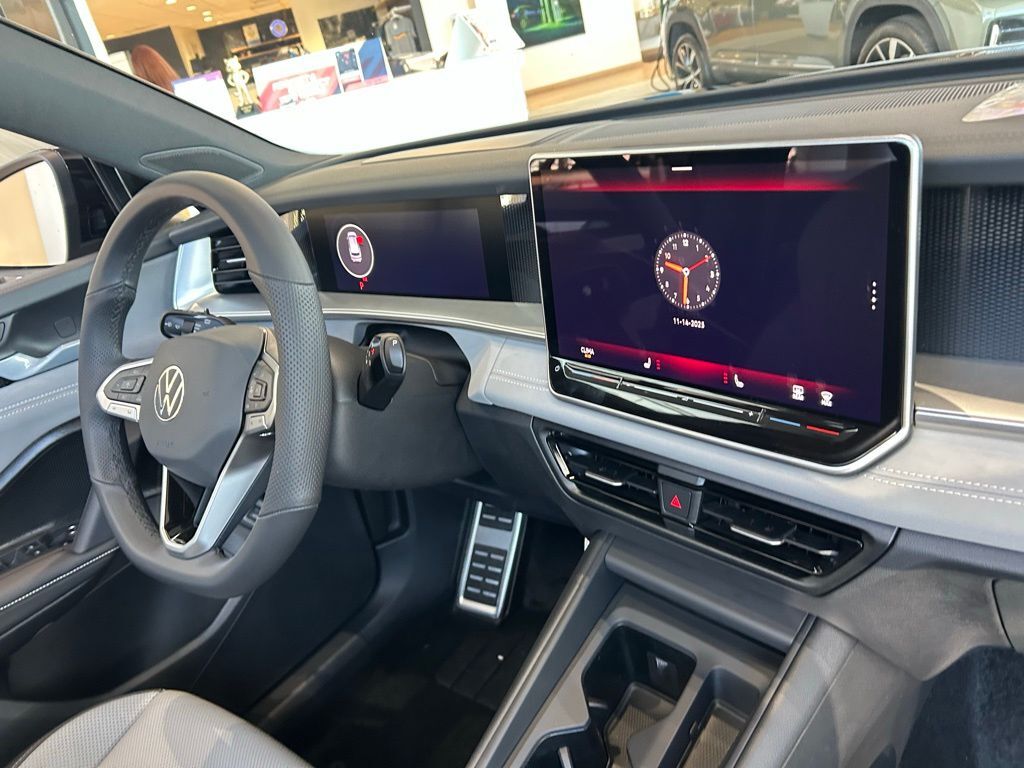 2026 Volkswagen Tiguan 2.0T SE R-Line Black Tampa FL