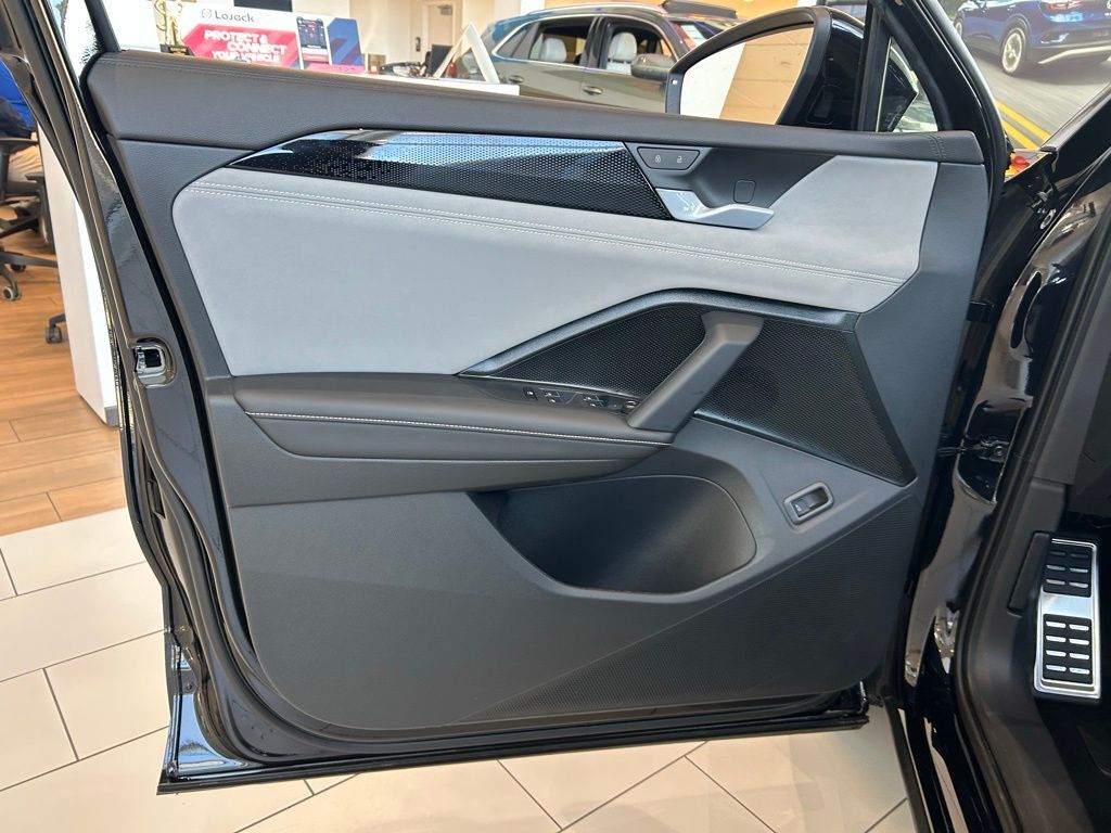 2026 Volkswagen Tiguan 2.0T SE R-Line Black Tampa FL