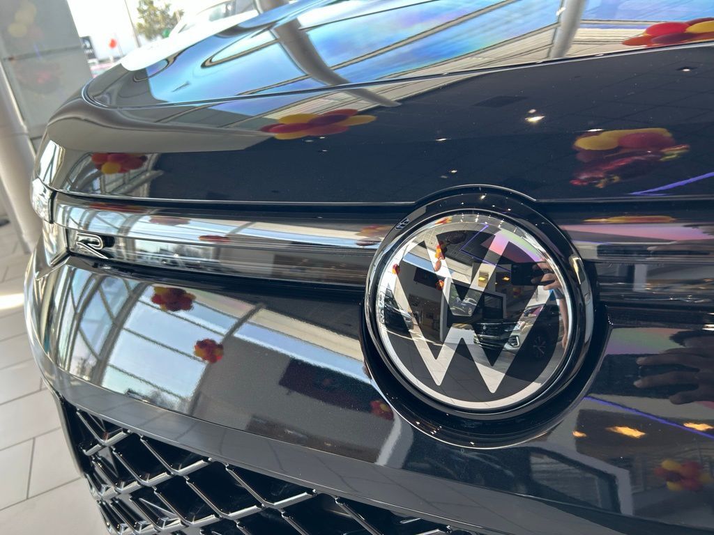 2026 Volkswagen Tiguan 2.0T SE R-Line Black Tampa FL