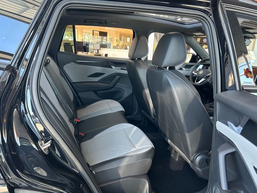 2026 Volkswagen Tiguan 2.0T SE R-Line Black Tampa FL