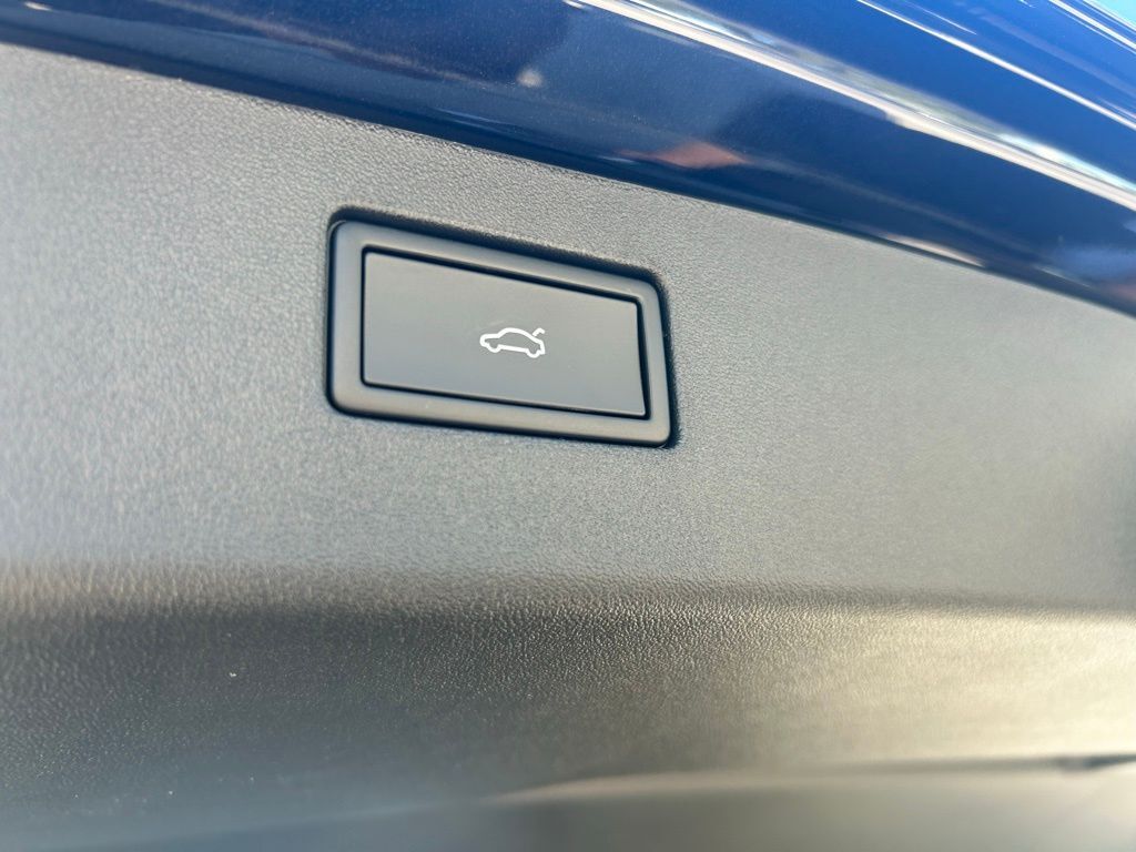 2026 Volkswagen Tiguan 2.0T SE R-Line Black Tampa FL