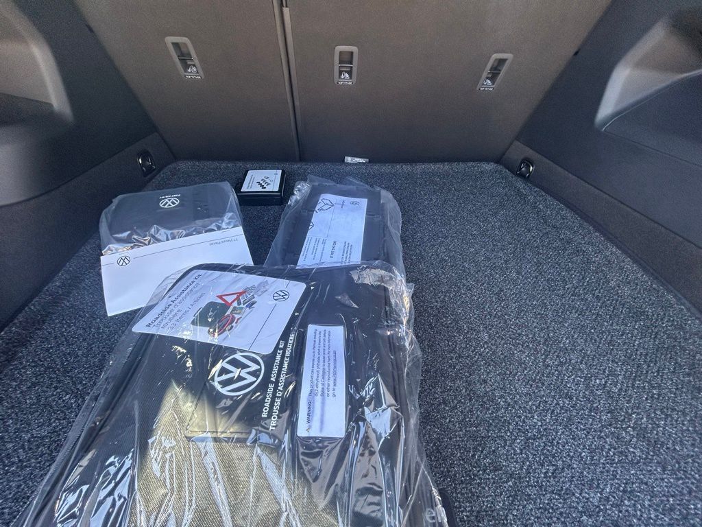 2026 Volkswagen Tiguan 2.0T SE R-Line Black Tampa FL