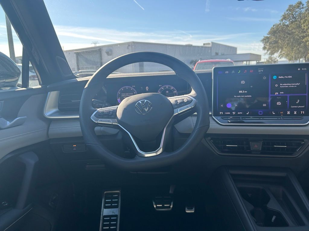 2026 Volkswagen Tiguan 2.0T SE R-Line Black Tampa FL