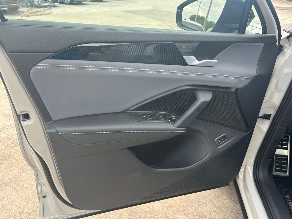 2026 Volkswagen Tiguan 2.0T SE R-Line Black Tampa FL