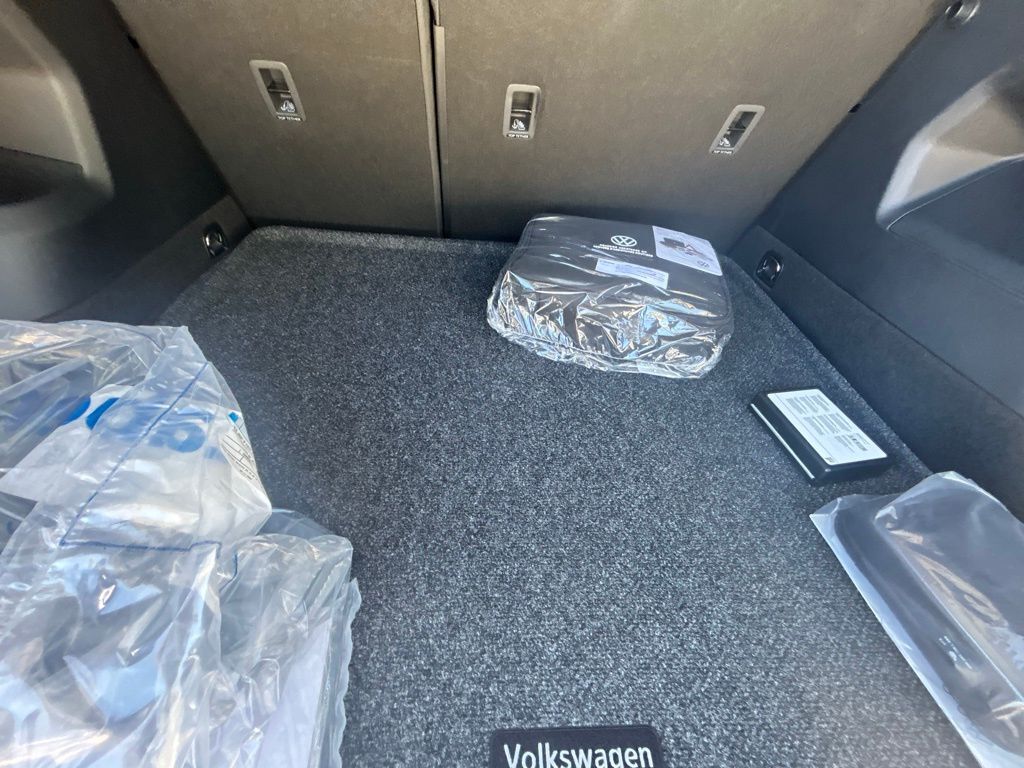 2026 Volkswagen Tiguan 2.0T SE R-Line Black Tampa FL