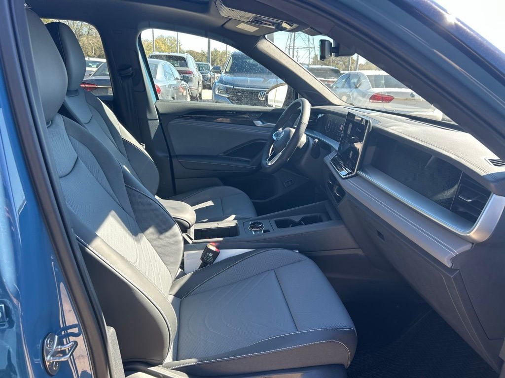 2026 Volkswagen Tiguan 2.0T SE R-Line Black Tampa FL