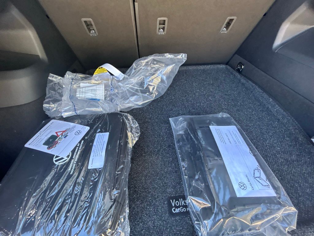 2026 Volkswagen Tiguan 2.0T SE R-Line Black Tampa FL