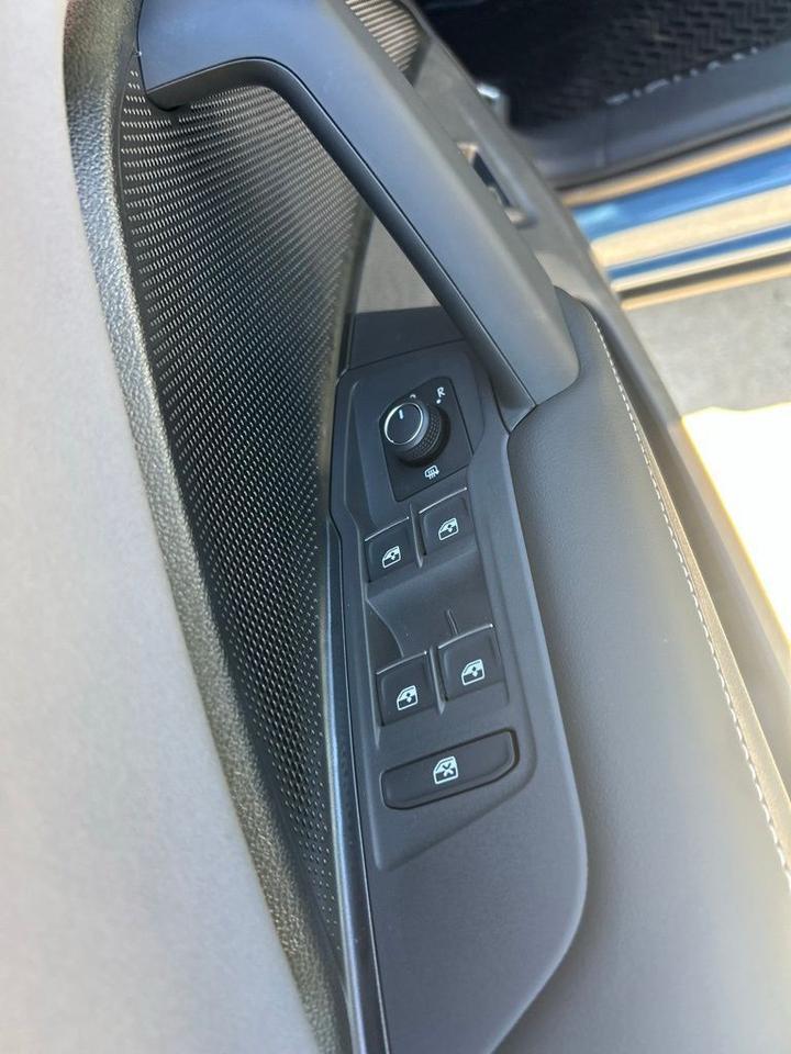 2026 Volkswagen Tiguan 2.0T SE R-Line Black Tampa FL