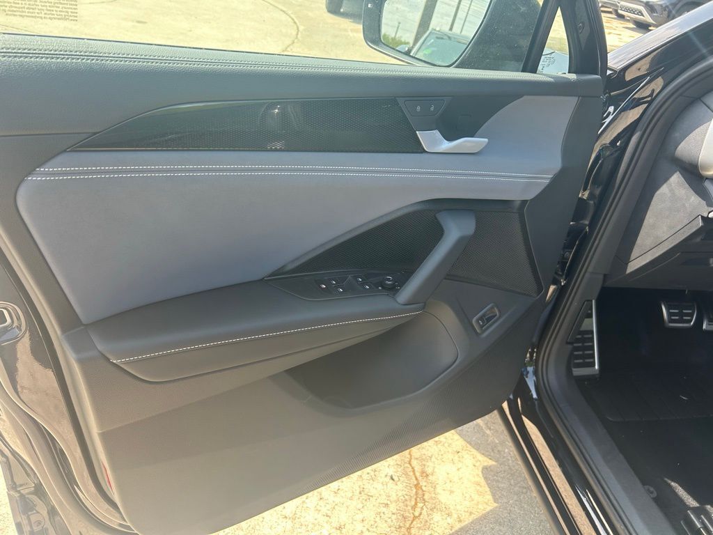 2026 Volkswagen Tiguan 2.0T SE R-Line Black Tampa FL