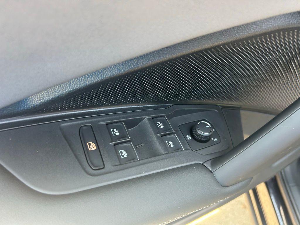 2026 Volkswagen Tiguan 2.0T SE R-Line Black Tampa FL