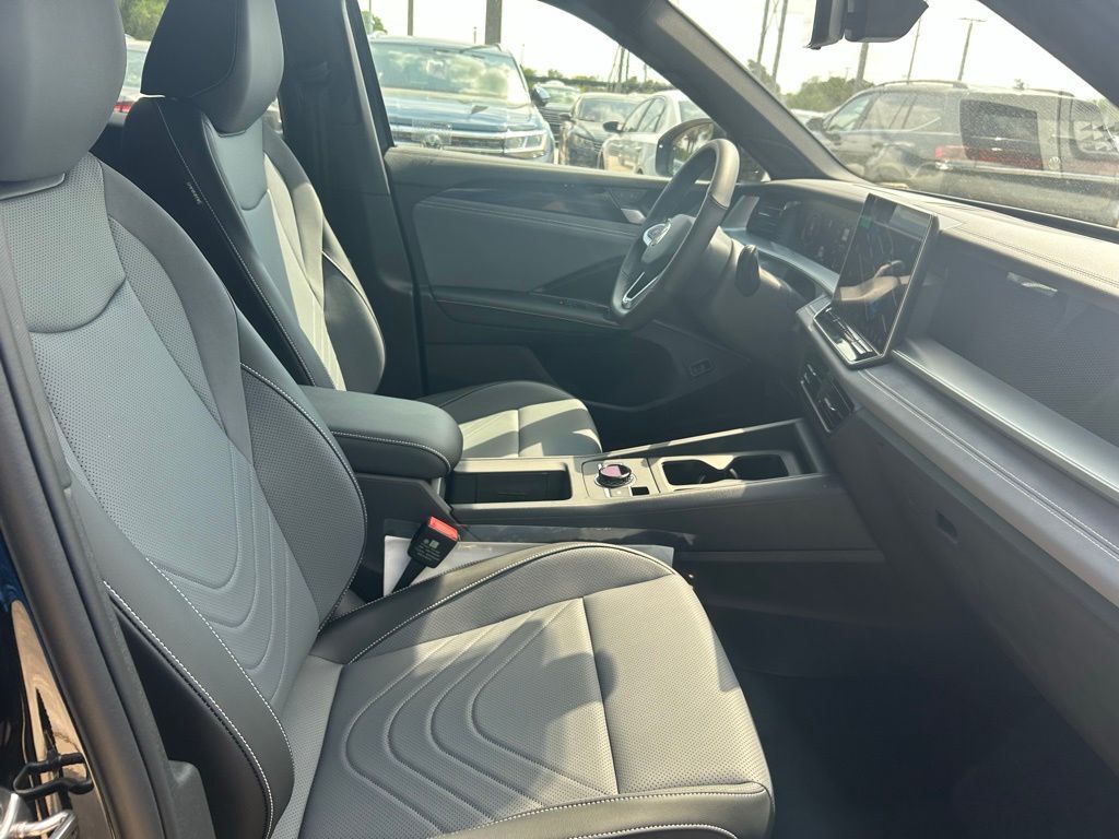 2026 Volkswagen Tiguan 2.0T SE R-Line Black Tampa FL