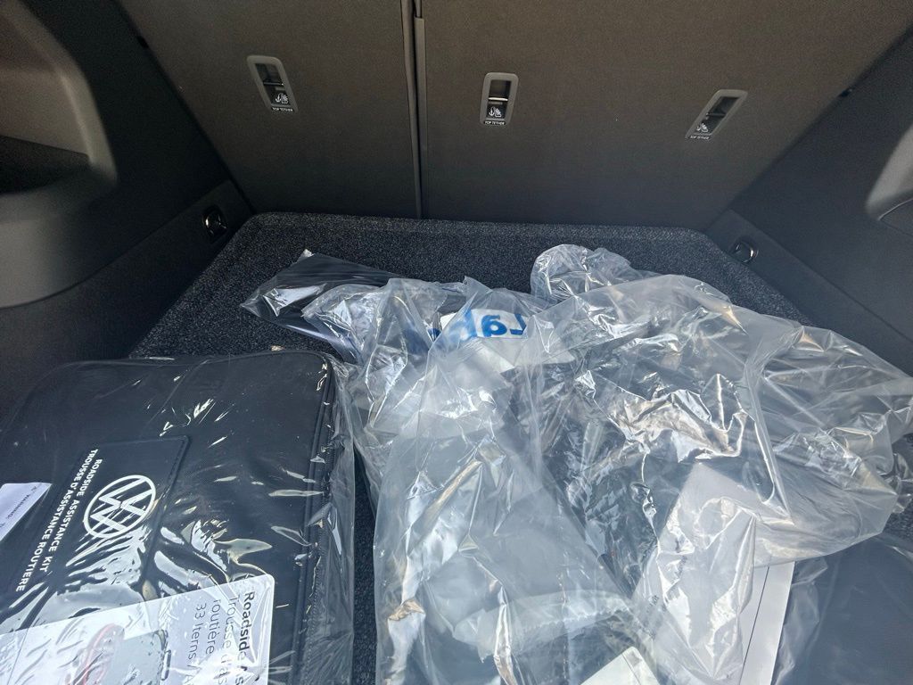 2026 Volkswagen Tiguan 2.0T SE R-Line Black Tampa FL