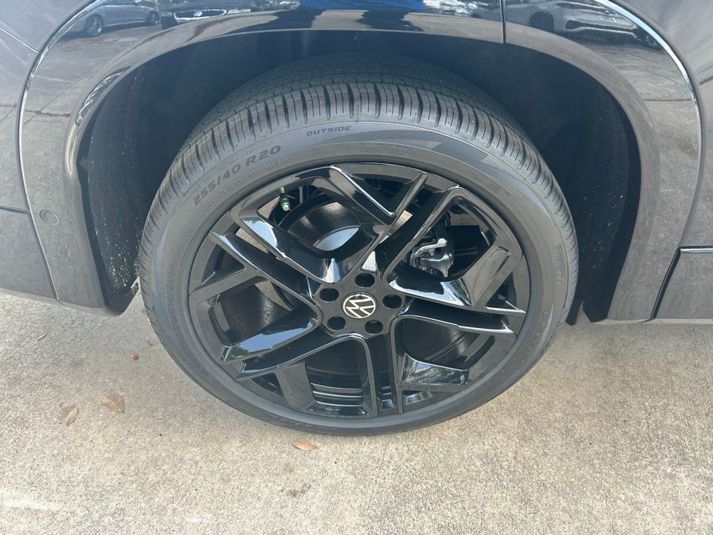 2026 Volkswagen Tiguan 2.0T SE R-Line Black Tampa FL