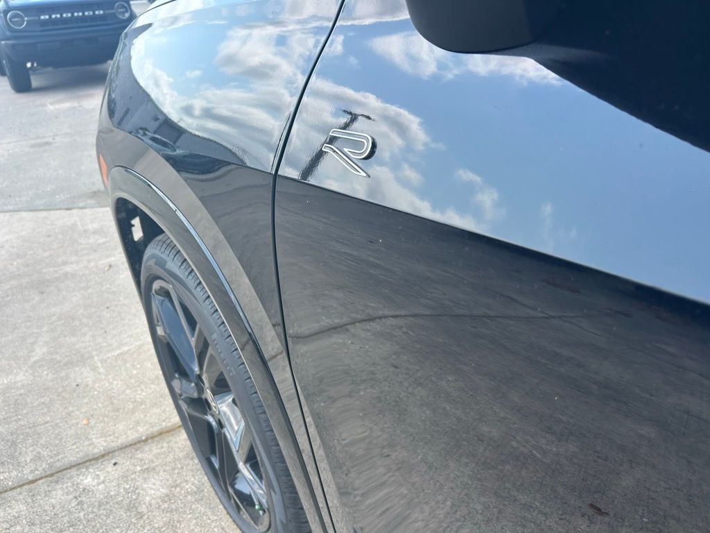 2026 Volkswagen Tiguan 2.0T SE R-Line Black Tampa FL