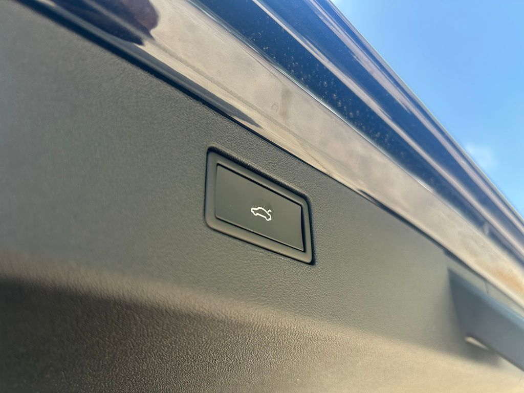 2026 Volkswagen Tiguan 2.0T SE R-Line Black Tampa FL