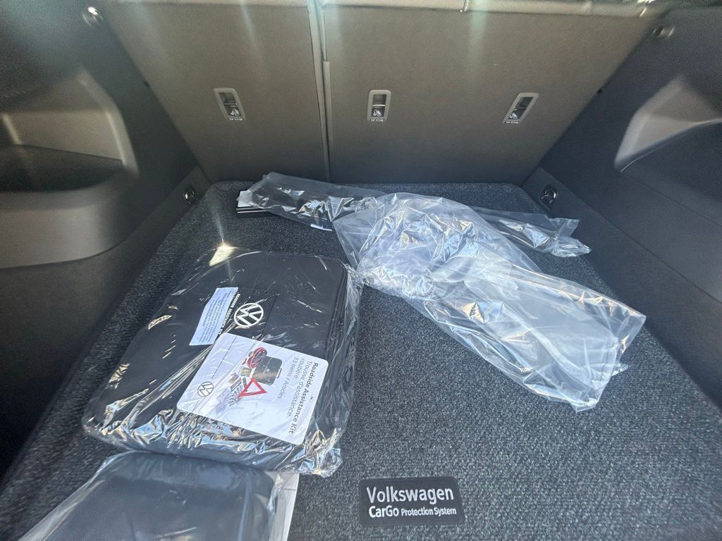 2026 Volkswagen Tiguan 2.0T SE R-Line Black Tampa FL