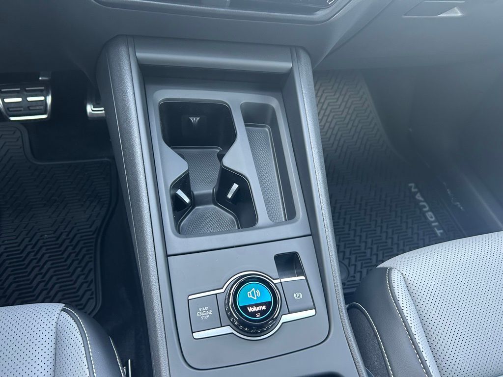 2026 Volkswagen Tiguan 2.0T SE R-Line Black Tampa FL