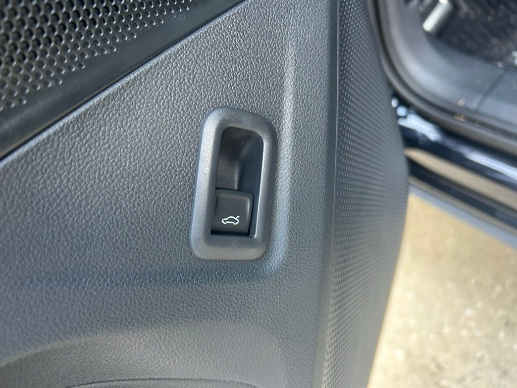 2026 Volkswagen Tiguan 2.0T SE R-Line Black Tampa FL