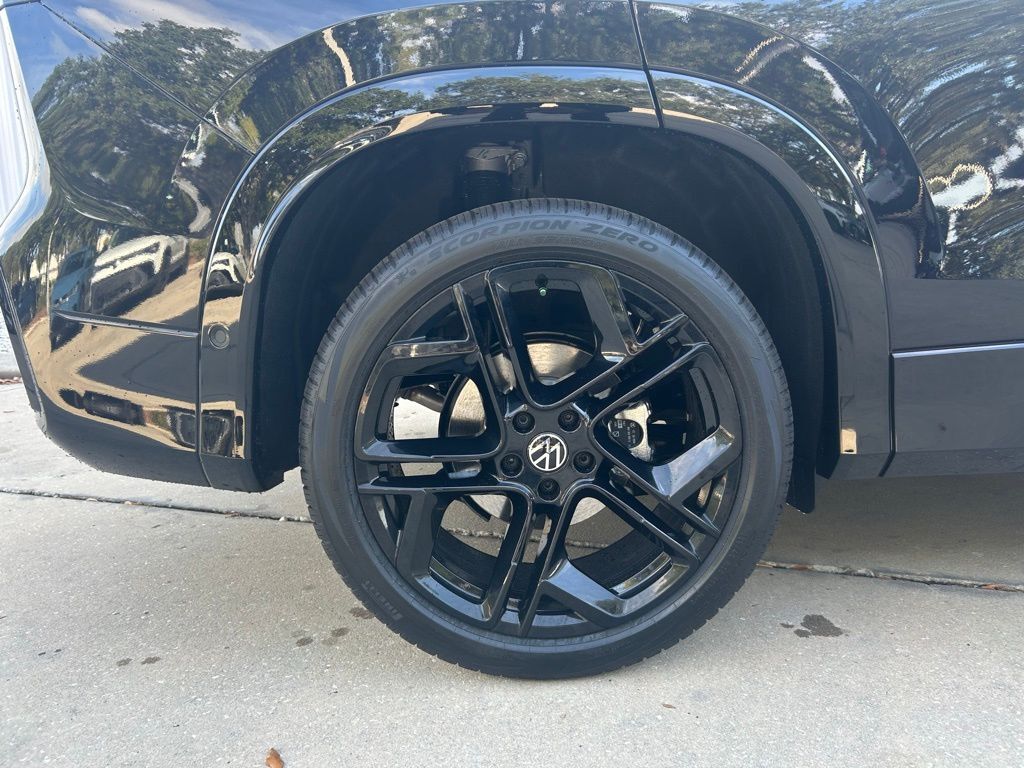 2026 Volkswagen Tiguan 2.0T SE R-Line Black Tampa FL