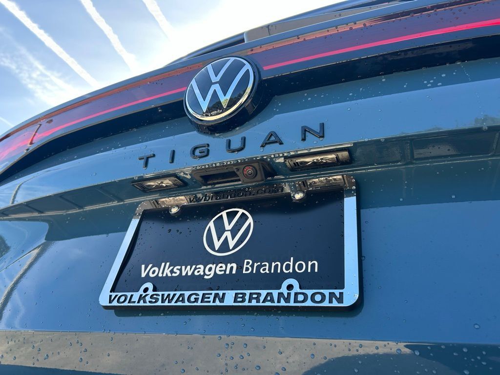 2026 Volkswagen Tiguan 2.0T SE R-Line Black Tampa FL