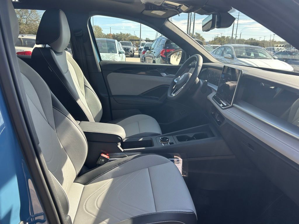 2026 Volkswagen Tiguan 2.0T SE R-Line Black Tampa FL