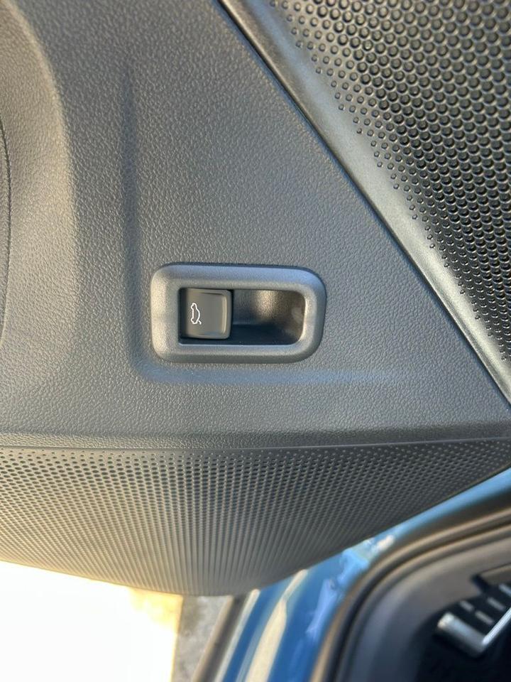 2026 Volkswagen Tiguan 2.0T SE R-Line Black Tampa FL