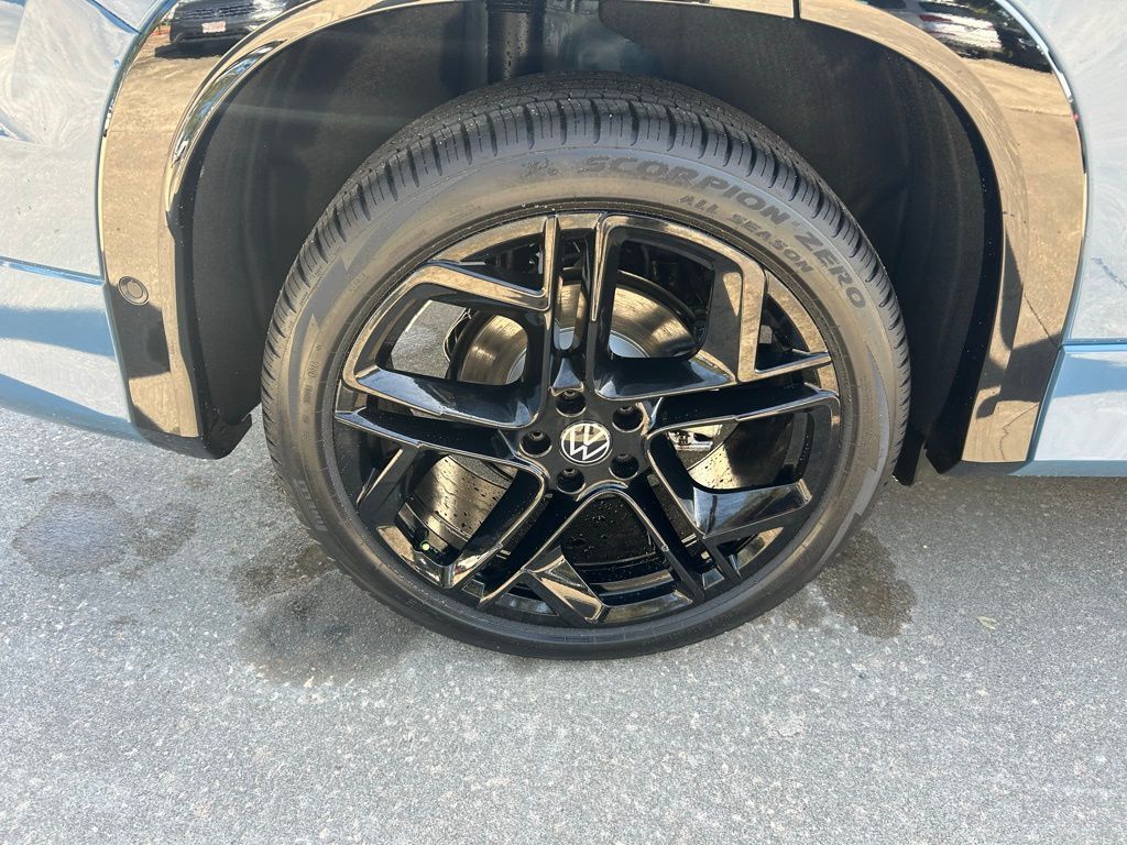 2026 Volkswagen Tiguan 2.0T SE R-Line Black Tampa FL